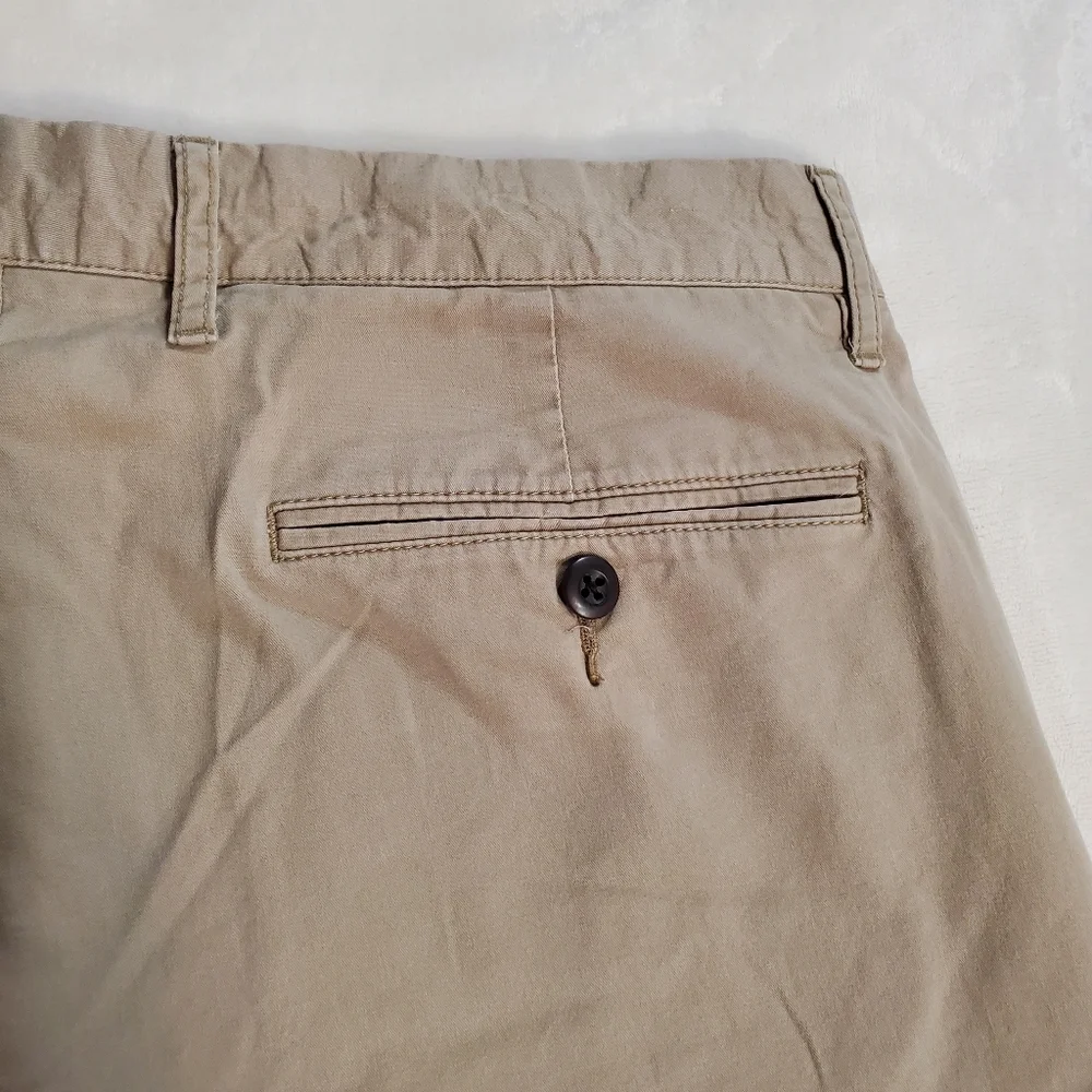 J.Crew Men's Tan Shorts‎